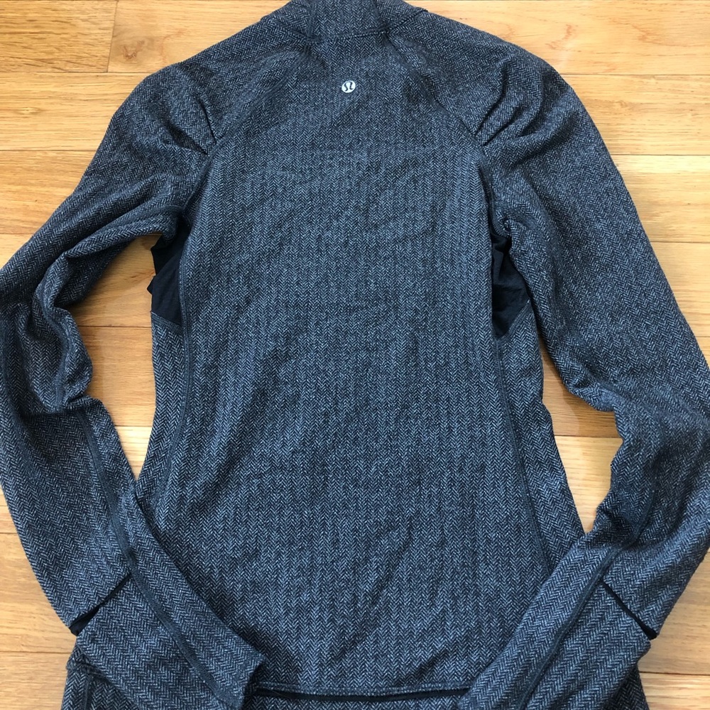 Lululemon athletica long sleeve shirt/pullover